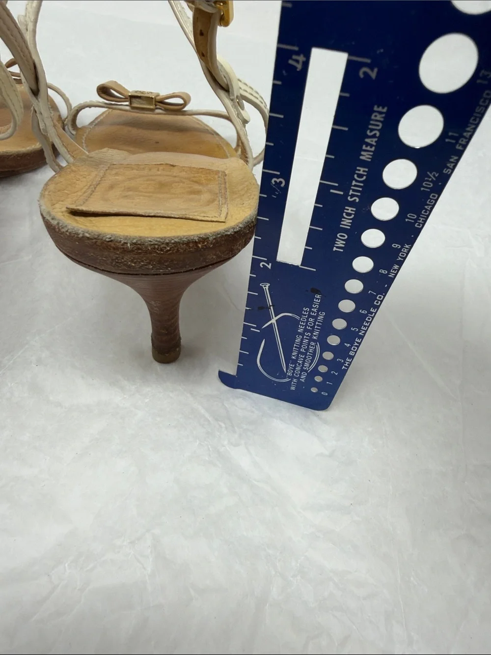 Tory Burch Kailey Size 9 Beige Patent Leather Slingback Sandals